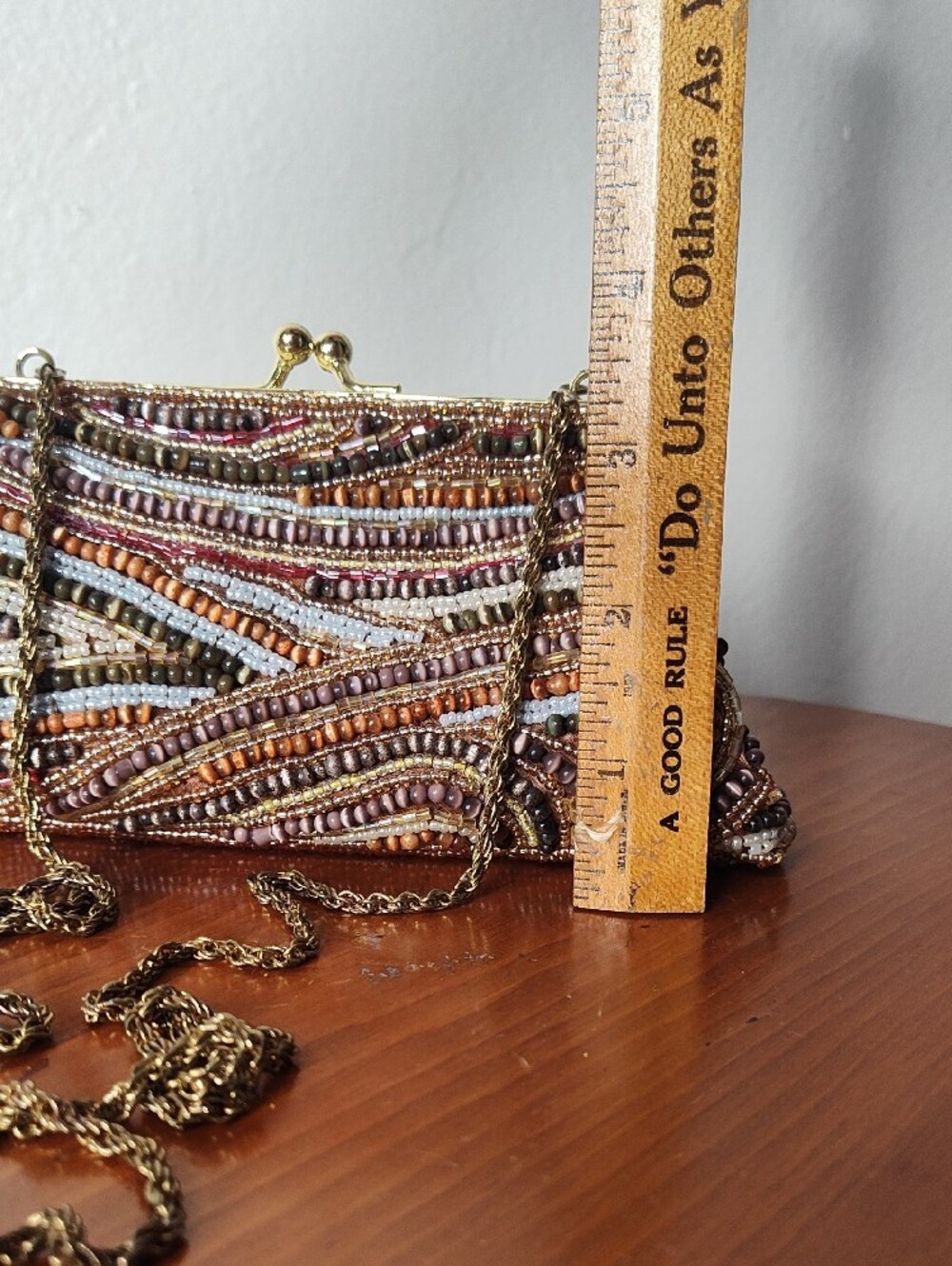 Elegant Embellished Beaded High-end Evening Clutch in Multicolor - Picture 8 of 8